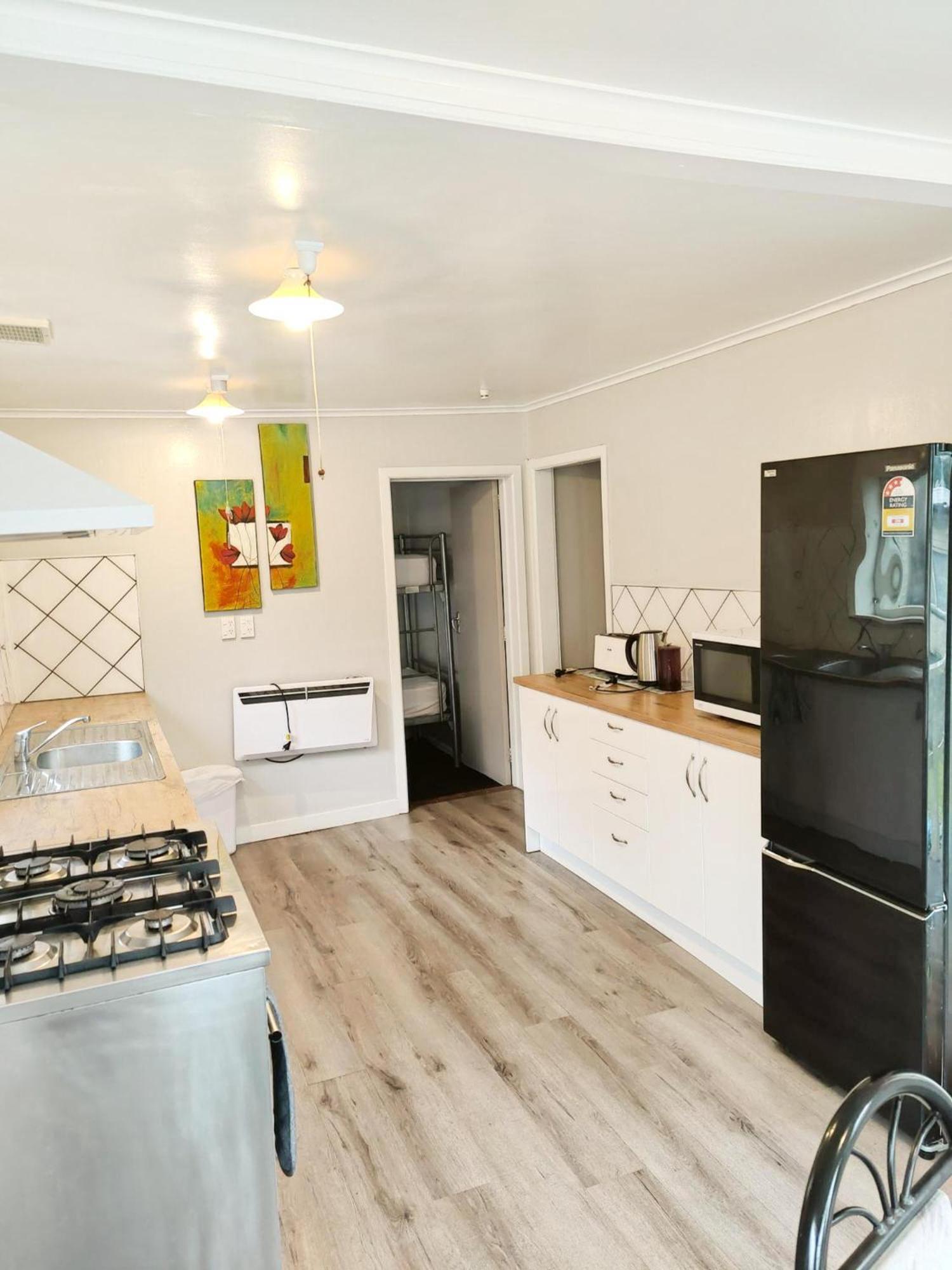 Sapphire Springs Holiday Park And Thermal Pools Katikati Exteriör bild
